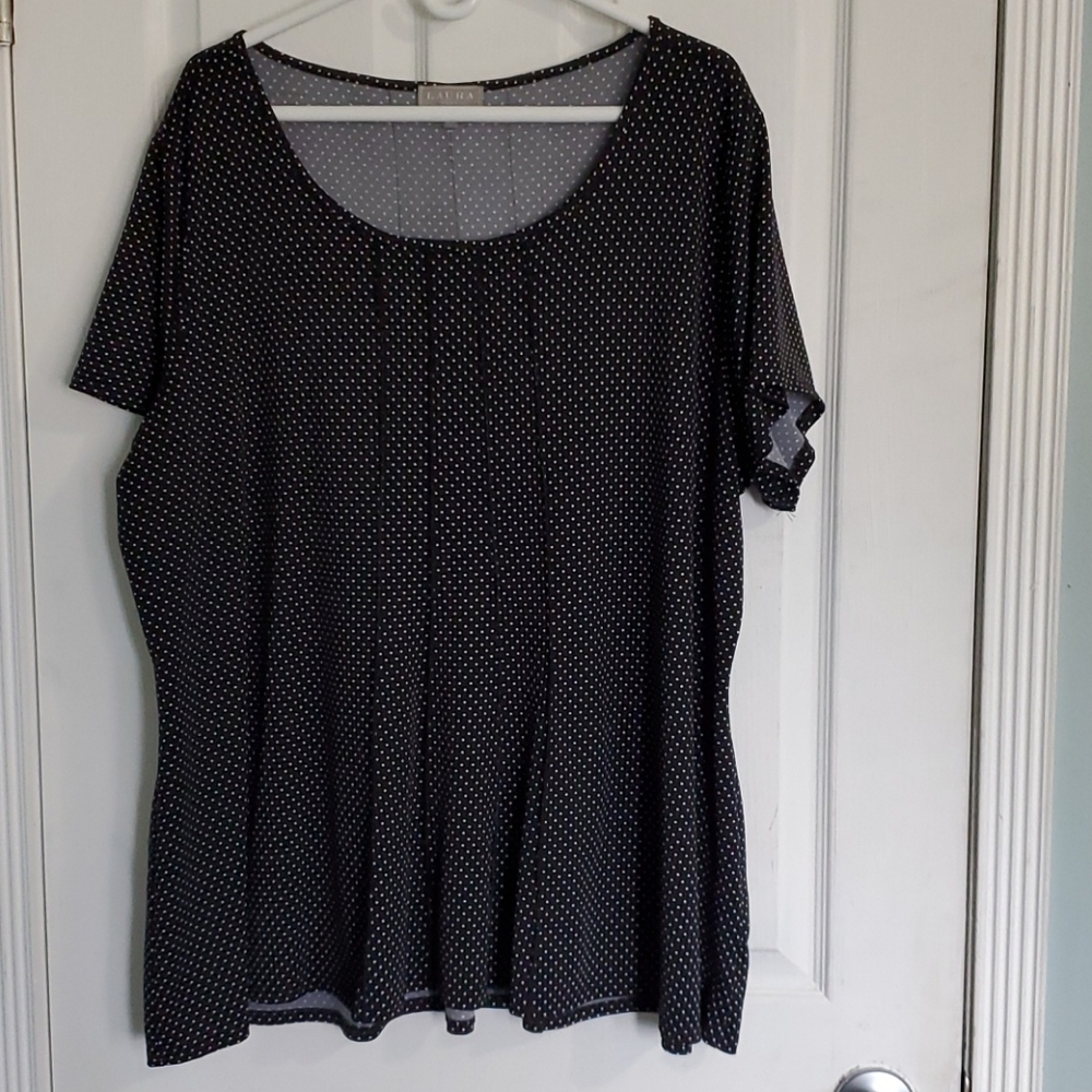 Polka dot A-line darted blouse